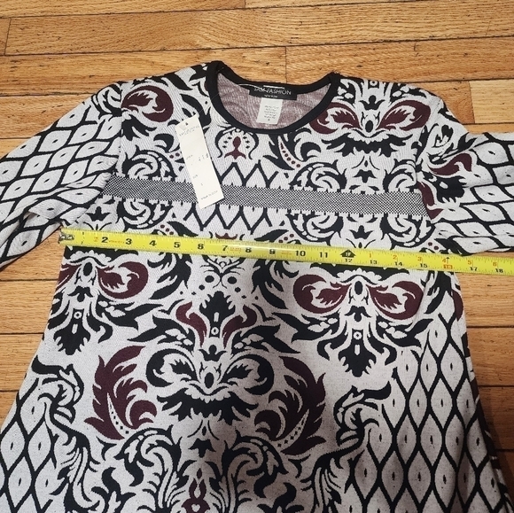 Women's Long Sleeve Geometric Print Dress - Picture 3 of 8